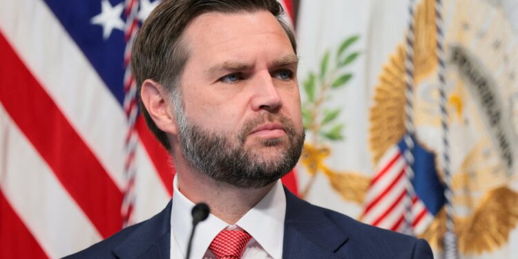 JD Vance afirmó que EEUU destruyó el programa nuclear de Irán y mantendrá la presión contra el régimen