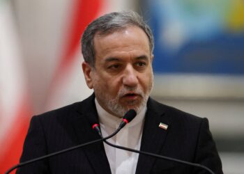 Irán dijo que el acuerdo con Omán está en las “fases finales” pero condicionó la apertura de Ormuz a que EEUU cumpla sus exigencias