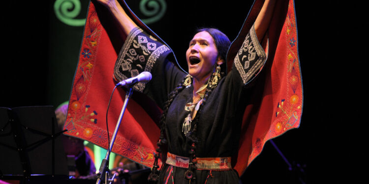 La 30.ª FIL La Paz recibirá a Luzmila Carpio en un concierto gratuito