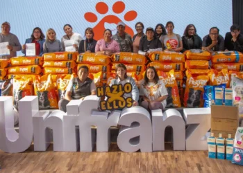 Perrotón Unifranz supera su meta y entrega más de dos toneladas de alimento a refugios de animales