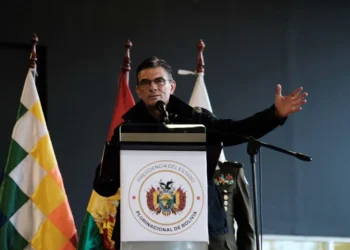 “El crimen transnacional tiene más recursos y mejor organización, y los gobiernos carecen de la coordinación necesaria para enfrentarlo”, exembajador opina sobre la seguridad y democracia en Bolivia