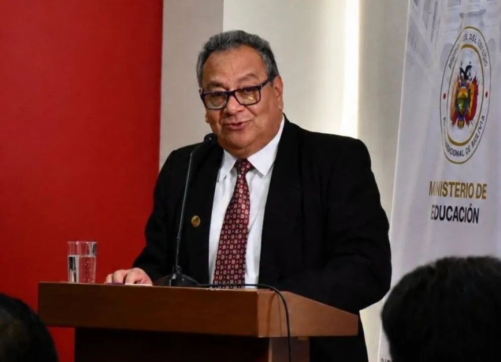 Diputada Peñaloza critica manejo y tiempos de interpelación a ministro de Educación