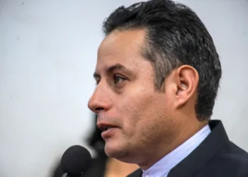Diputado critica actuación de vicepresidente Lara y destaca proyecto de ley para afectados de Viacha