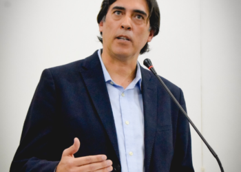 El ministro Mauricio Zamora resalta la eliminación de filas en surtidores, defiende el acuerdo con el FMI y califica la subvención como el «mayor daño» al país