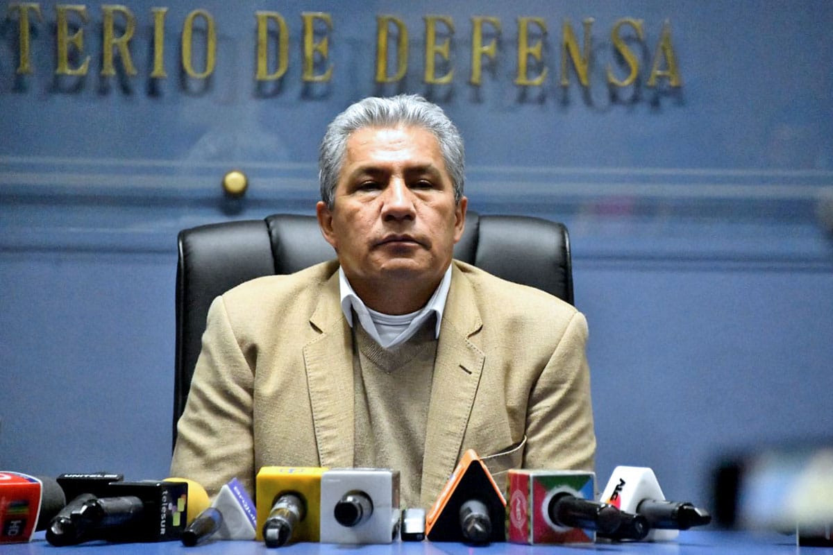 El Ejército denuncia al exministro Novillo por explosiones en cuartel militar en Viacha