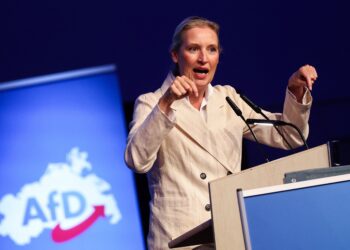La líder de AfD pidió la renuncia del canciller Friedrich Merz tras el duro revés de su partido en las regionales alemanas