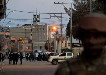 La Policía confirma dos muertos y siete desaparecidos en explosión en un cuartel en Viacha