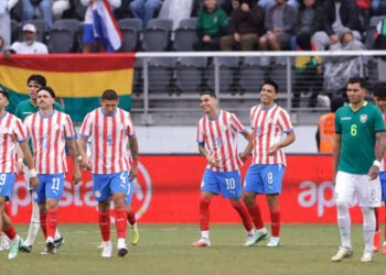 Paraguay se impone a Bolivia con dos chispazos de Almirón