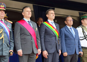 Paz anuncia reuniones con presidentes vecinos para combatir el narcotráfico